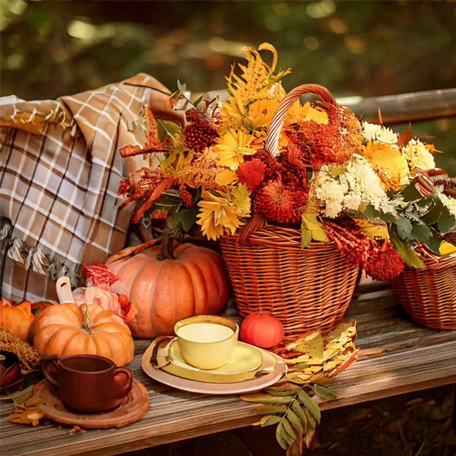 Why Edible Floral Arrangements Are the Hottest Trend for Autumn Events